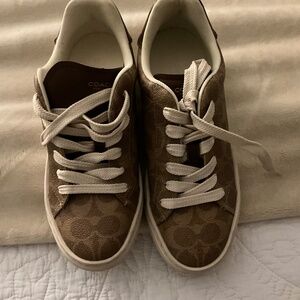 Coach Sneakers 👟